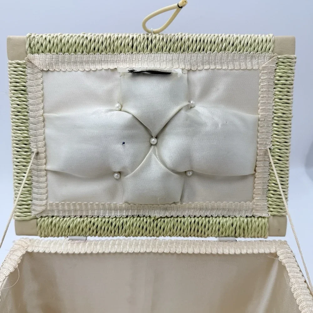 Vintage Singer Sewing Box Wicker Basket Floral Tapestry Lid Satin Lined No Tray